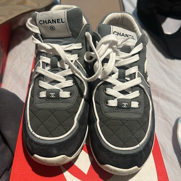 Chanel Sport Runner Grey - Picture 4 of 7
